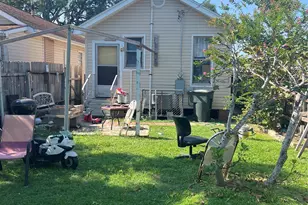 5107 Ave Q 1/2, Galveston, TX 77551 - Photo 2
