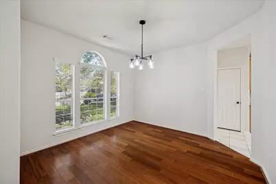 30 Jewelsford Drive, The Woodlands, TX 77382 - Photo 4