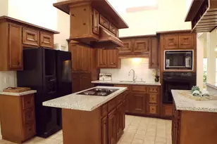 6607 Tournament Dr, Houston, TX 77069 - Photo 10