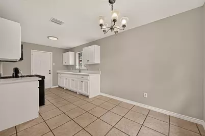 8607 Valley Forest Drive, Houston, TX 77078 - Photo 4