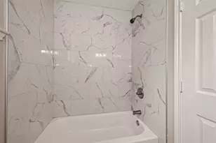 8607 Valley Forest Dr, Houston, TX 77078 - Photo 18
