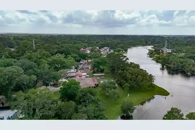 2307 Oleander Drive, Dickinson, TX 77539 - Photo 2
