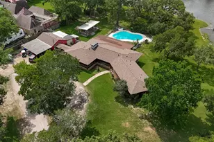 2307 Oleander Dr, Dickinson, TX 77539 - Photo 36