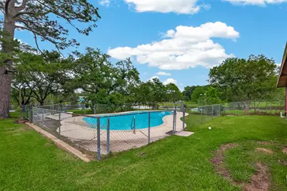 2307 Oleander Drive, Dickinson, TX 77539 - Photo 14