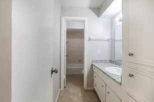 6222 Maywood Forest Dr, Houston, TX 77088 - Photo 18