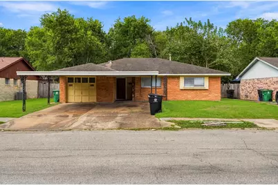 5239 Selinsky Road, Houston, TX 77048 - Photo 2