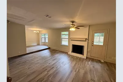 80 Fallenstone Drive, The Woodlands, TX 77381 - Photo 2