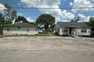 3929 Caplin St, Houston, TX 77026 - Photo 6