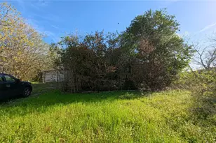 505 Koym St, East Bernard, TX 77435 - Photo 12