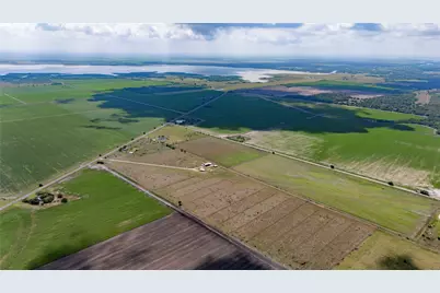 758 County Road 309 -6, Edna, TX 77957 - Photo 2