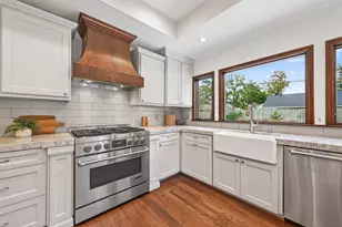 426 W Gaywood Dr, Houston, TX 77079 - Photo 16