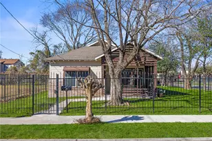 5219 Farmer St, Houston, TX 77020 - Photo 1