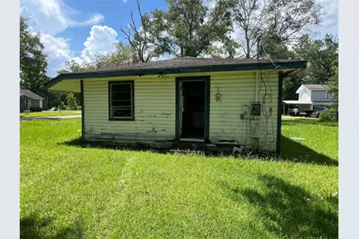 120 Lawrence Lane, Vidor, TX 77662 - Photo 2