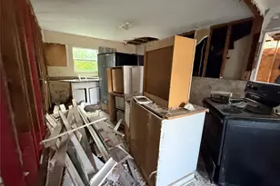 311 Rustic Dr, Pasadena, TX 77502 - Photo 10