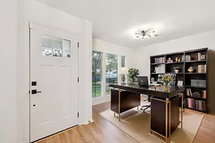 2910 Fountain Brook Ct, Pearland, TX 77584 - Photo 6