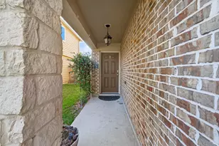 9940 Swallow Dr, Conroe, TX 77385 - Photo 2