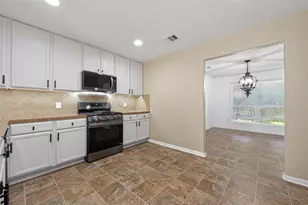 9940 Swallow Dr, Conroe, TX 77385 - Photo 10