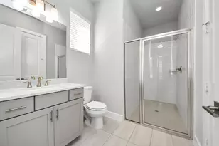 5720 Petty St, Houston, TX 77007 - Photo 6