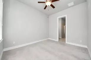 5720 Petty St, Houston, TX 77007 - Photo 4
