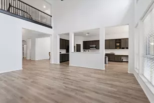 58 S Longsford Cir, The Woodlands, TX 77382 - Photo 18