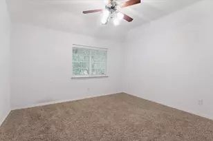 58 S Longsford Cir, The Woodlands, TX 77382 - Photo 32