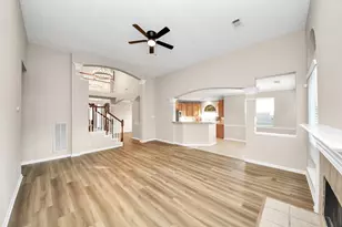 11918 Helene Ct, Pinehurst, TX 77362 - Photo 6