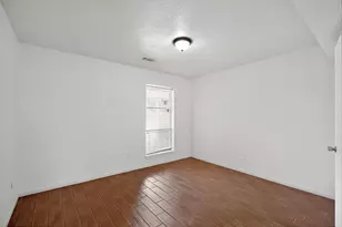 206 Staples Dr, Baytown, TX 77523 - Photo 16