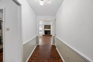 206 Staples Dr, Baytown, TX 77523 - Photo 10