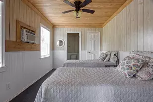 118 4th St, Dickinson, TX 77539 - Photo 8