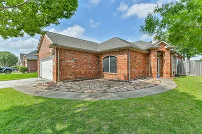 4055 Bentwood Drive, Dickinson, TX 77539 - Photo 6