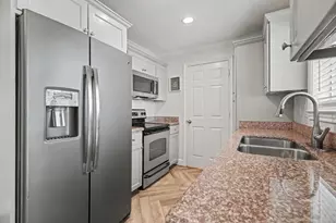 7000 Seawall Blvd, Galveston, TX 77551 - Photo 10