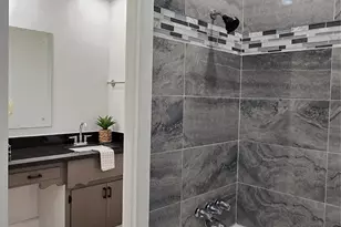 11027 Caribbean Ln, Houston, TX 77089 - Photo 20
