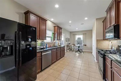 512 Forest Village Circle, La Marque, TX 77568 - Photo 12