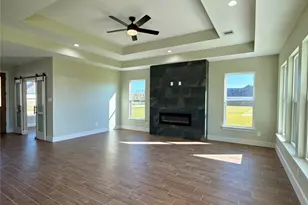 237 Crestview Dr, West Columbia, TX 77486 - Photo 6