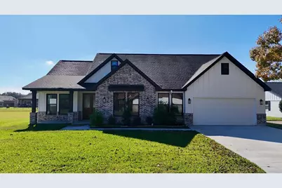 237 Crestview Drive, West Columbia, TX 77486 - Photo 1