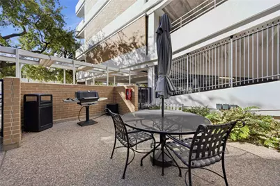 3600 Montrose Boulevard #304, Houston, TX 77006 - Photo 28