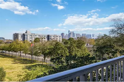 3600 Montrose Boulevard #304, Houston, TX 77006 - Photo 10