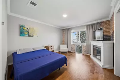 3600 Montrose Boulevard #304, Houston, TX 77006 - Photo 16