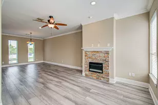 408 Eichwurzel Ln, Houston, TX 77009 - Photo 22