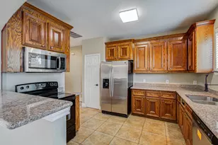 408 Eichwurzel Ln, Houston, TX 77009 - Photo 12