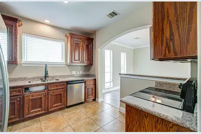 408 Eichwurzel Lane #A, Houston, TX 77009 - Photo 14