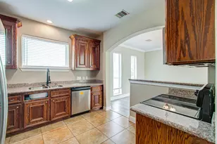408 Eichwurzel Ln, Houston, TX 77009 - Photo 14