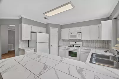 8318 Hot Springs Drive, Houston, TX 77095 - Photo 14