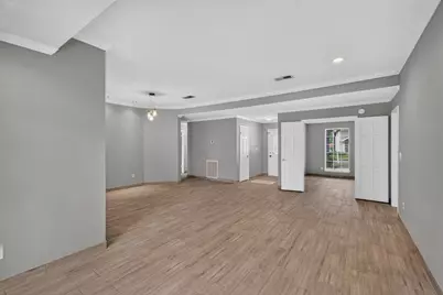 8318 Hot Springs Drive, Houston, TX 77095 - Photo 6