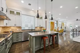 1208 Welch St, Houston, TX 77006 - Photo 2