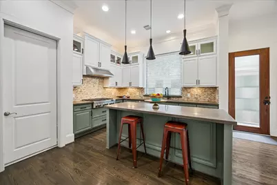1208 Welch Street, Houston, TX 77006 - Photo 6