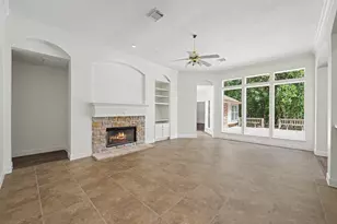 8685 Sunset Heights Ln, Conroe, TX 77302 - Photo 12
