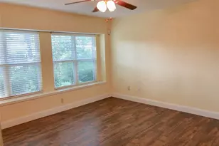 1903 Brushy Creek Dr, Sugar Land, TX 77478 - Photo 10