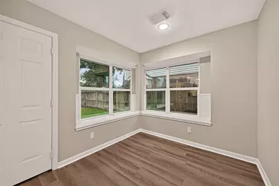 4170 Presidents Drive S, Houston, TX 77047 - Photo 12