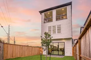 1006 Golden Nectar, Houston, TX 77008 - Photo 6
